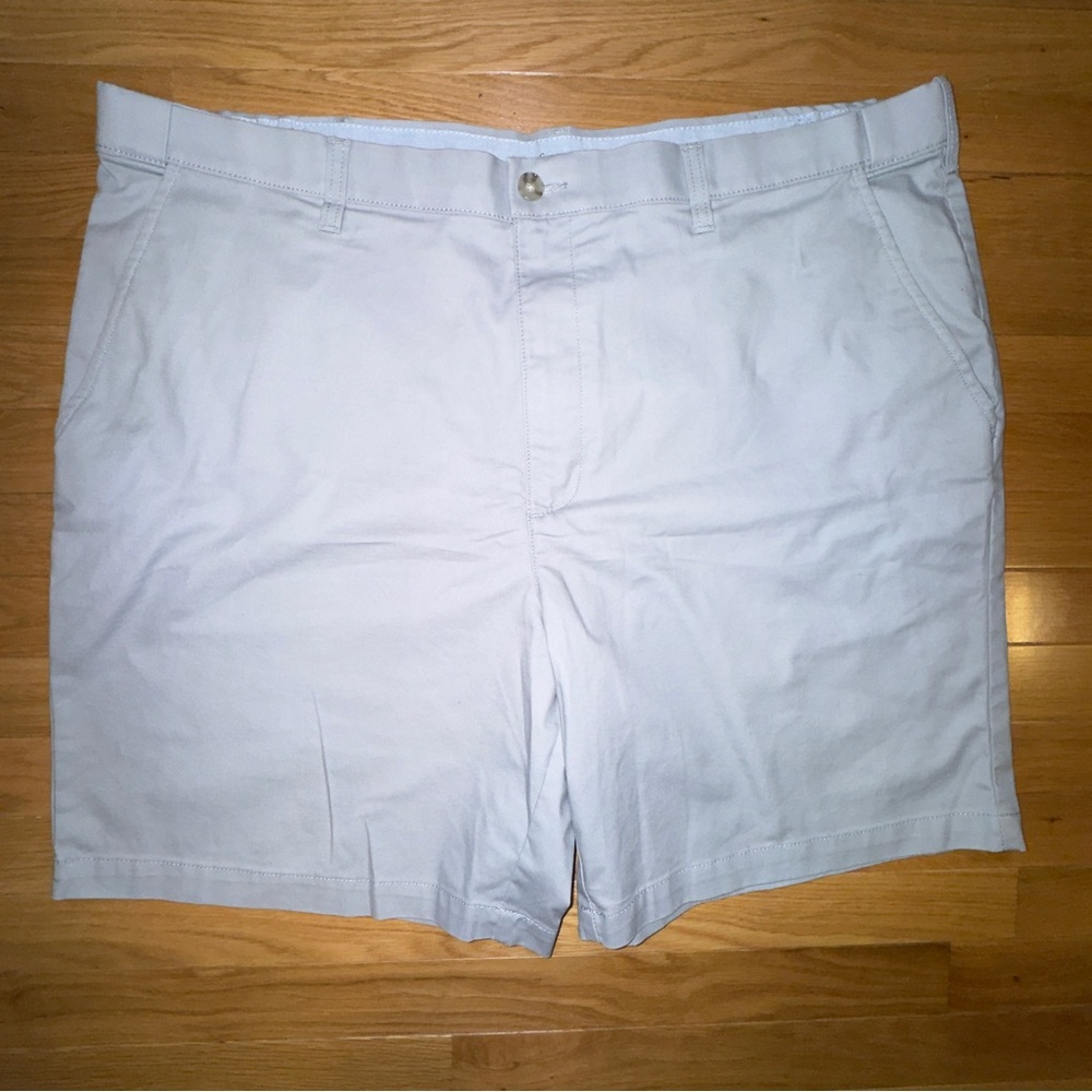 Flat Front Shorts NWOT Croft and Barrow Size 44 Gray. 8” inseam.